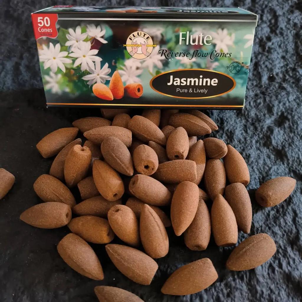 Natural 50pcs/lot Backflow Indian Incense Cones 20 Minutes White Sage Sandalwood Reverse Flow Cones Scents for Home Fragrance