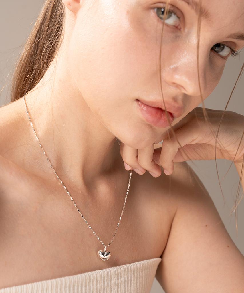 Jnui Divine Heart Necklace