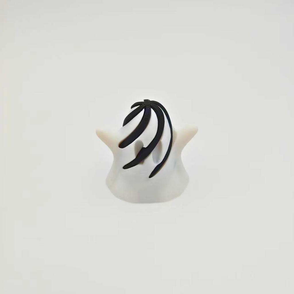 Halloween Home Decor 3D Printed Ghost Shape Spinning Desktop Office Ornament Halloween Christmas Collectible Gift Accessories