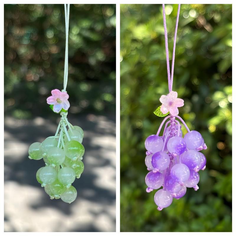 Exquisite Simulated Grape Pendant Gradient Color Grape Keychain Cute Sweet Beaded Bag Car Ornaments For Women Handbag Decor