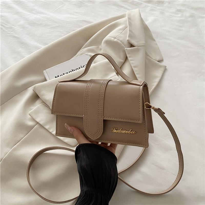 

Модная нишевая дизайнерская сумка 2025 сумка-мессенджер новая маленькая квадратная сумка высококлассная универсальная текстура портативная сумка на плечо хаки