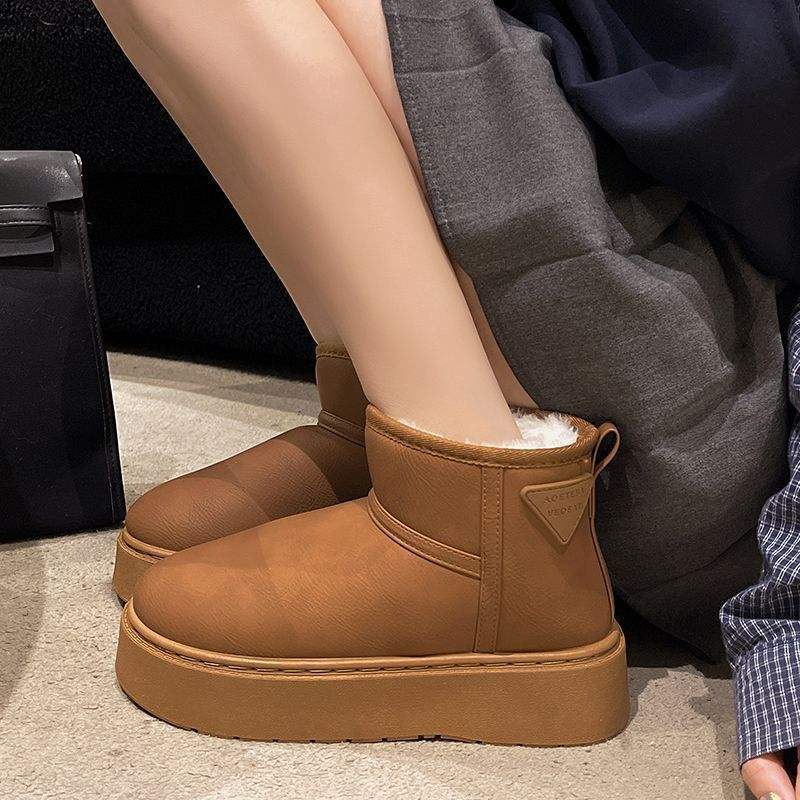 Snow boots women's velvet thick-soled thickened cold-resistant and warm winter new student versatile bread short boots cotton shoes