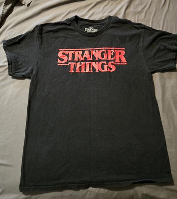 Stranger Things Grafik T-Shirt Schwarz Größe L Klassisches Netflix Serien T-Shirt