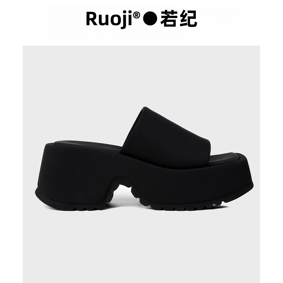 

Zhao Ruth has the same style~ thick-soled slippers for women in the summer of 2025. The new black height-increasing small cool slippers are worn outs 40 чёрный