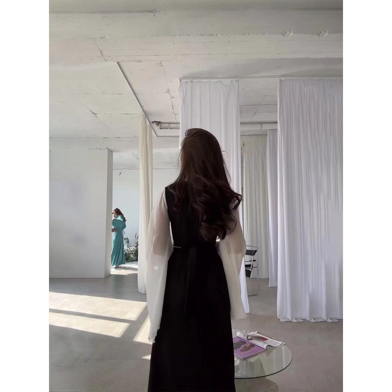 European and American New V-neck Fashion Loose Mesh See-through Sleeve Dress V-Neck Mesh Sleeve Dress