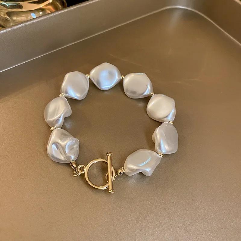 

Vintage Baroque Style Irregular Pearl Beaded Bracelet for Women Design Senior Sense Bangle New Fashion Jewelry Accessories Gift