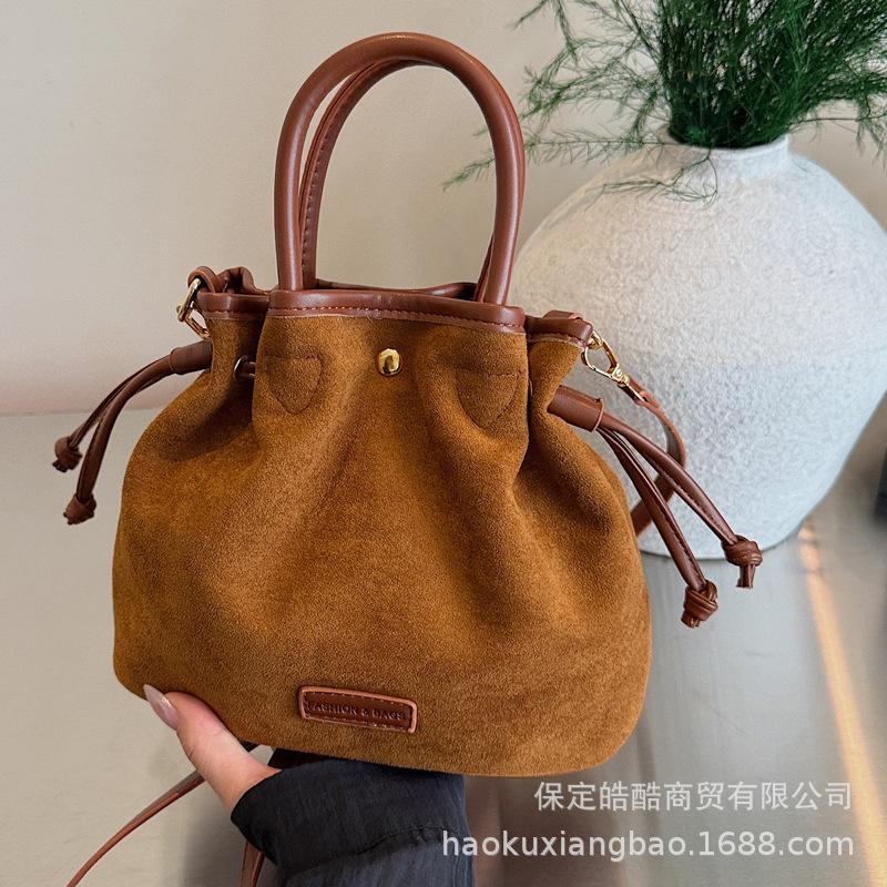 Suede Bag Women's Autumn and Winter 2025 New Casual Matte Retro Messenger Shoulder Bag Premium Bucket Bag