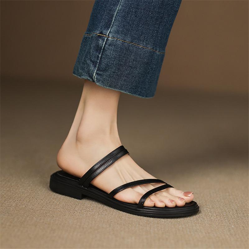 Fashion New Summer Sandals Genuine Leather Women Shoes Round Toe Sandals for Women Fashion Chunky Heel Slippers Shoes Low Heel Black