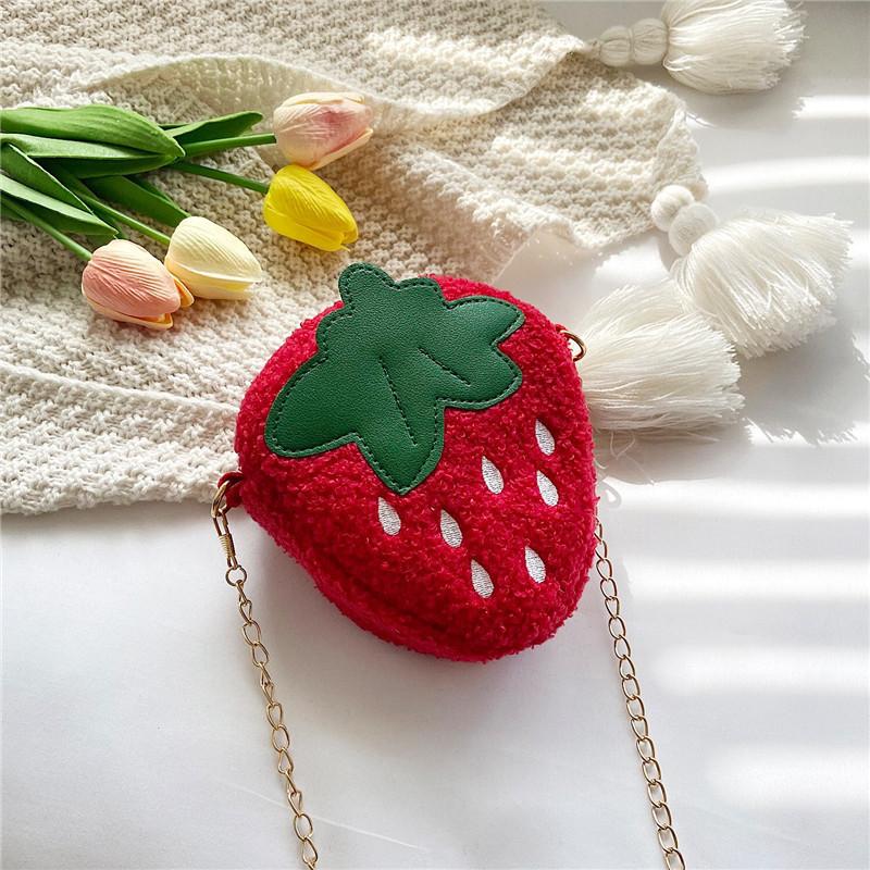 Girls Kindergarten Fashionable Plush Strawberry Chain Bag 2023 Soft Breathable Wearresistant Coin Purse