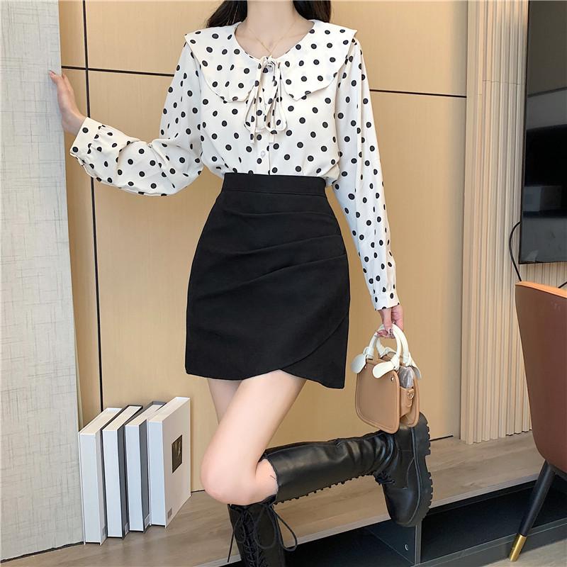 Plus Size Black Irregular High Waist Short Skirt - Autumn/Winter Slimming