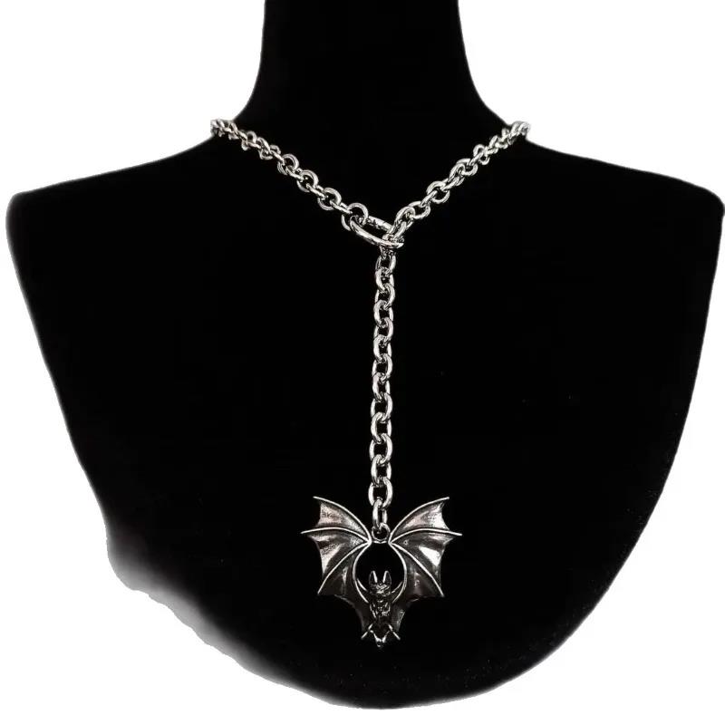 Gothic Persönlichkeit Punk Halskette Lange Gothic Fledermaus Anhänger Halskette Übertreibung Pullover Kette Schmuck Halloween Party ZubehörGutes Produkt
