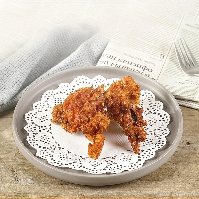 100pcs  Flower Bottom Mat Paper, Snack Mat Paper, Fried Food Lace Mat Paper, Oil-absorbing Paper Oil-absorbing Mat Paper For BBQ