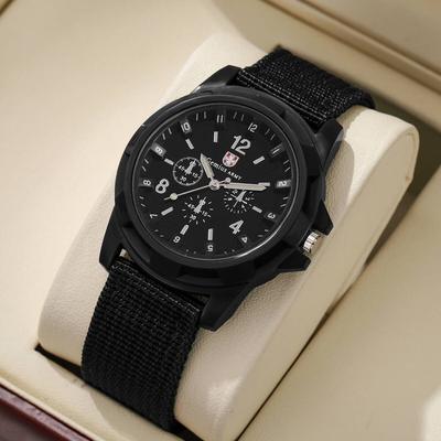 Herren Militäruhren Lässiges Nylonband Herren Sport Quarz Uhr Relogio Masculino Reloj Hombre