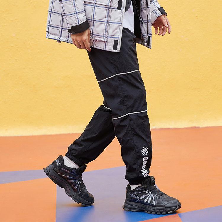 Li Ning Badfive Sports Basketball Series Jianghu Hero Patchwork Cuffed Loose Sports Pants Men Pants Black AKXQ561-1