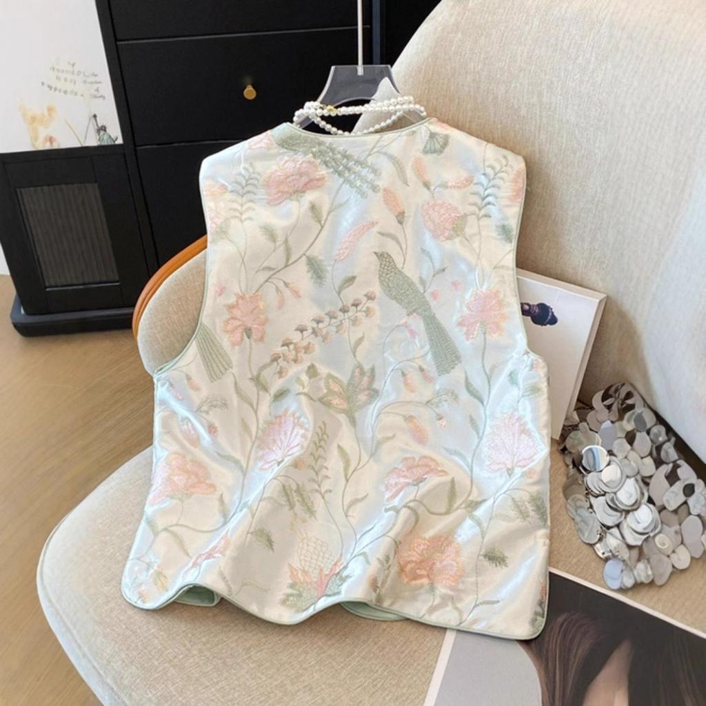Embroidered Sleeveless Vest Women's New Retro Temperament Rich Woman Vest Large Size Vest