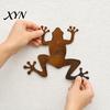 Wooden Door Iron Decor 2Pcs Metal Gecko Frog Wall Art, Rustic Lizard for Outdoor Garden, Anti-rust Patio & Yard, Distressed Finish Animal Hanging