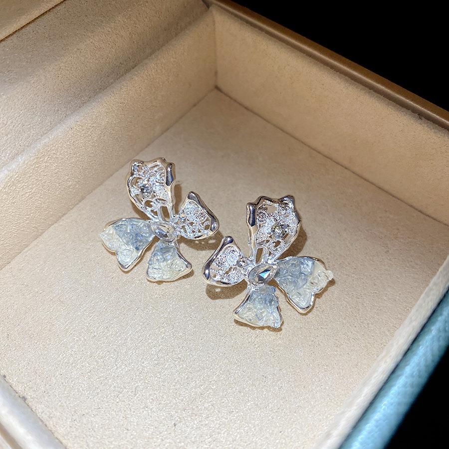 

Silver Needle Diamond Flower Exquisite Fashion Stud Earrings Sweet Small Fresh Gentle Versatile Earrings Niche Premium Earrings