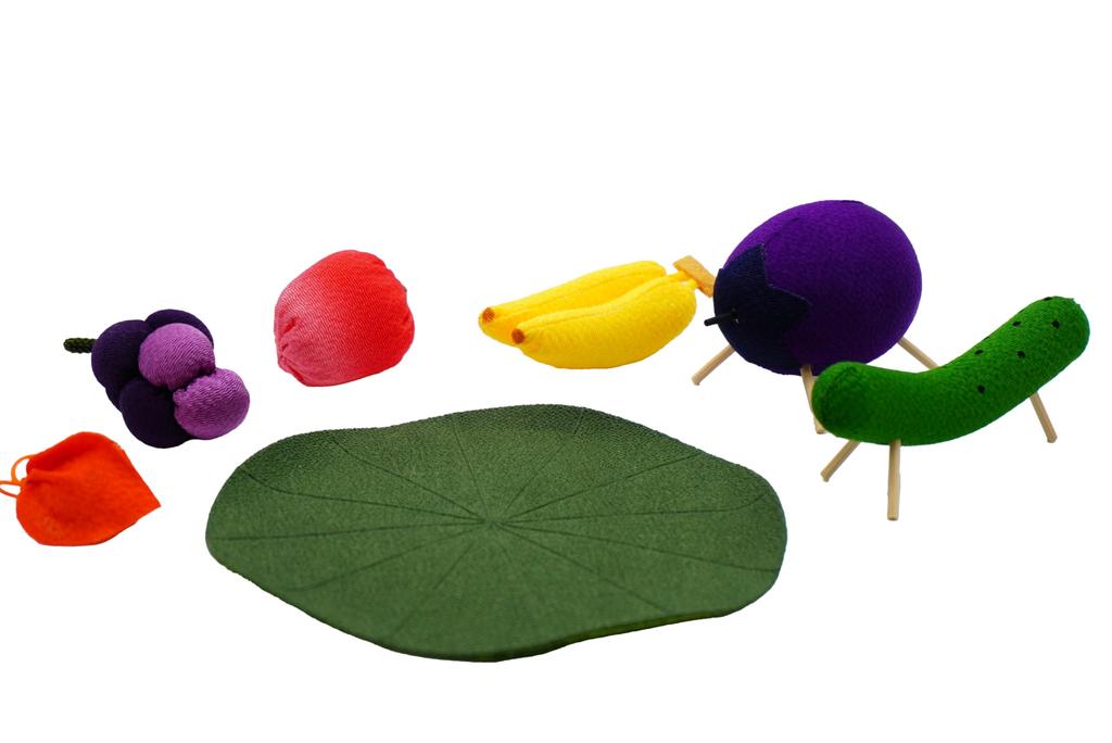 Obon Decoration Set Featuring a Cow and Horse, a Cow (eggplant) and a Horse (cucumber), Ground Cherries, Grapes, Bananas, Strawberries, and a Lotus