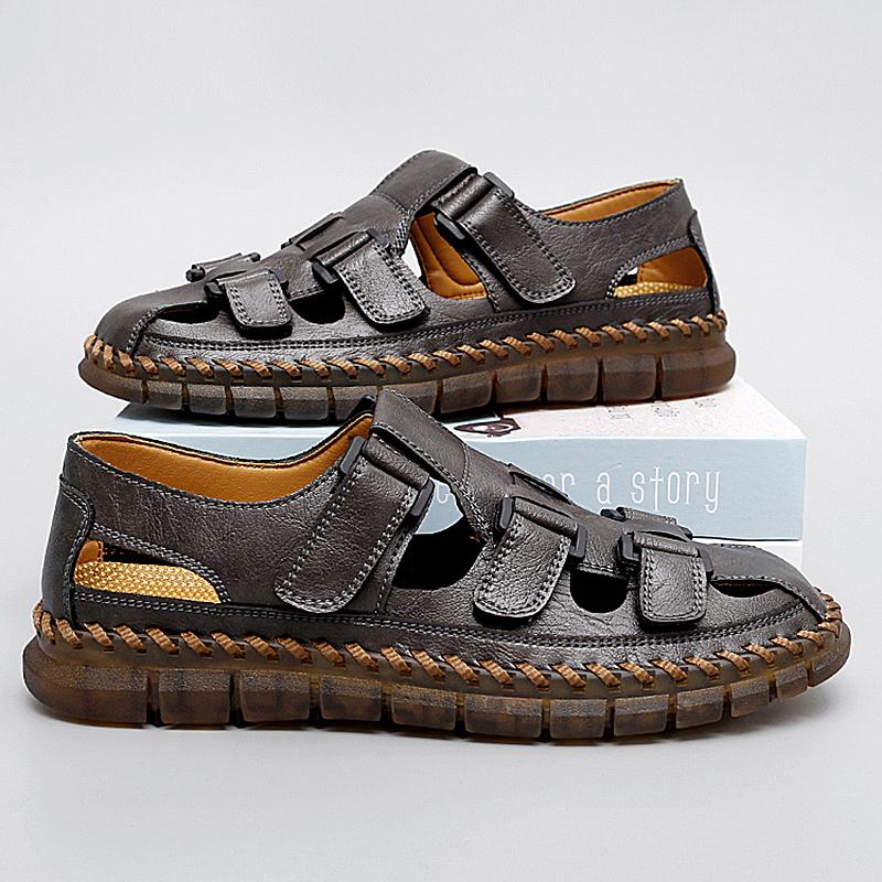 New Summer Leather Male Sandals Lightweight Men's Hollow Out Shoes Outdoor Comfortable Beach Sandals Breathable Casual Sneakers