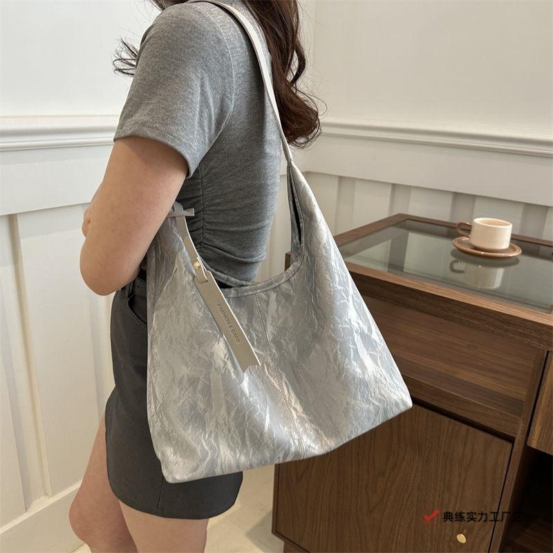 Premium Bag Women's New Trendy Fashion Shoulder Bag Large Capacity Tote Bag Commuter Messenger Bucket Bag