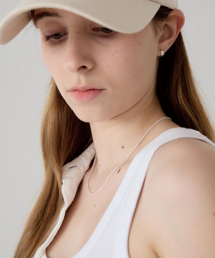 Aphrose Glim Essential Chain Necklace