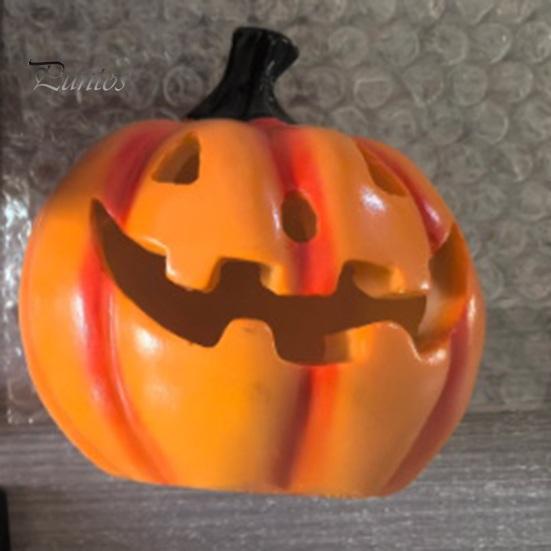 Energy Saving Solar Powered Landscape Stakes Halloween Pumpkin Light, Waterproof Garden LED Outdoor Festive Lanterns for Patio Lamp with Stake Pathway
