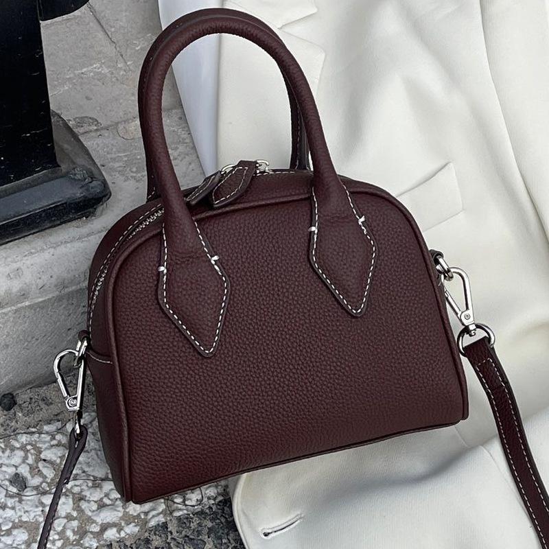 2025 Нишевый бренд сумка для боулинга одно плечо Бостонская сумка портативная сумка-мессенджер кожаная женская сумка универсальная уличный тренд 17.5CM темно-коричневого