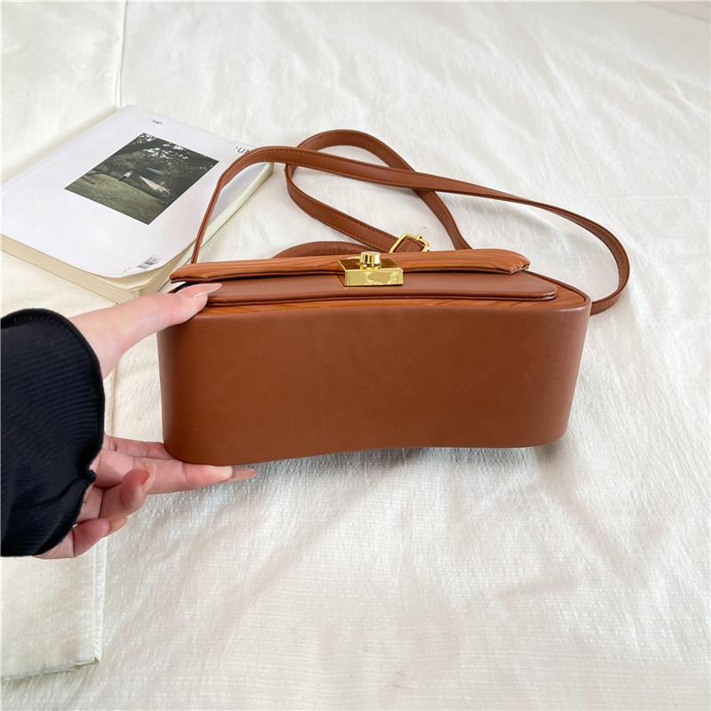 Fashion Women Shoulder Bag PU Leather Crossbody Bag Ladies Casual Daily Handbag with Adjustable Strap Lightweight Solid Color Commute Bag for Girls