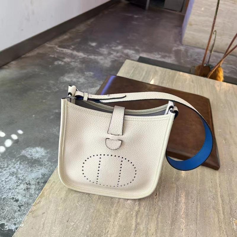 2026 New Top Layer Cowhide TOGO Leather Color Blocked 22 Yi F Lin Bag Unisex Crossbody Cross-border