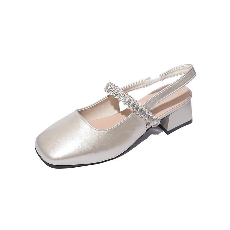 Comfortable and fashionable Xiaoxiangfeng fairy wind rhinestone bag head sandals female 2025 new French temperament thick heel sandals