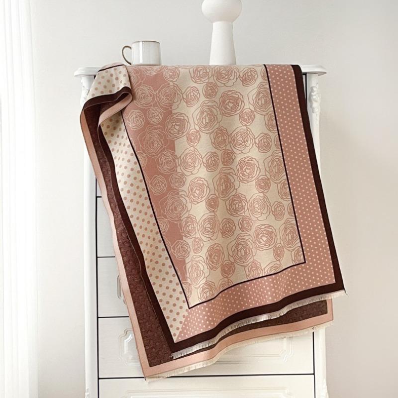 Retro new winter polka dot camellia fashion versatile thickened scarf women's new fashion shawl to keep out the cold and wind