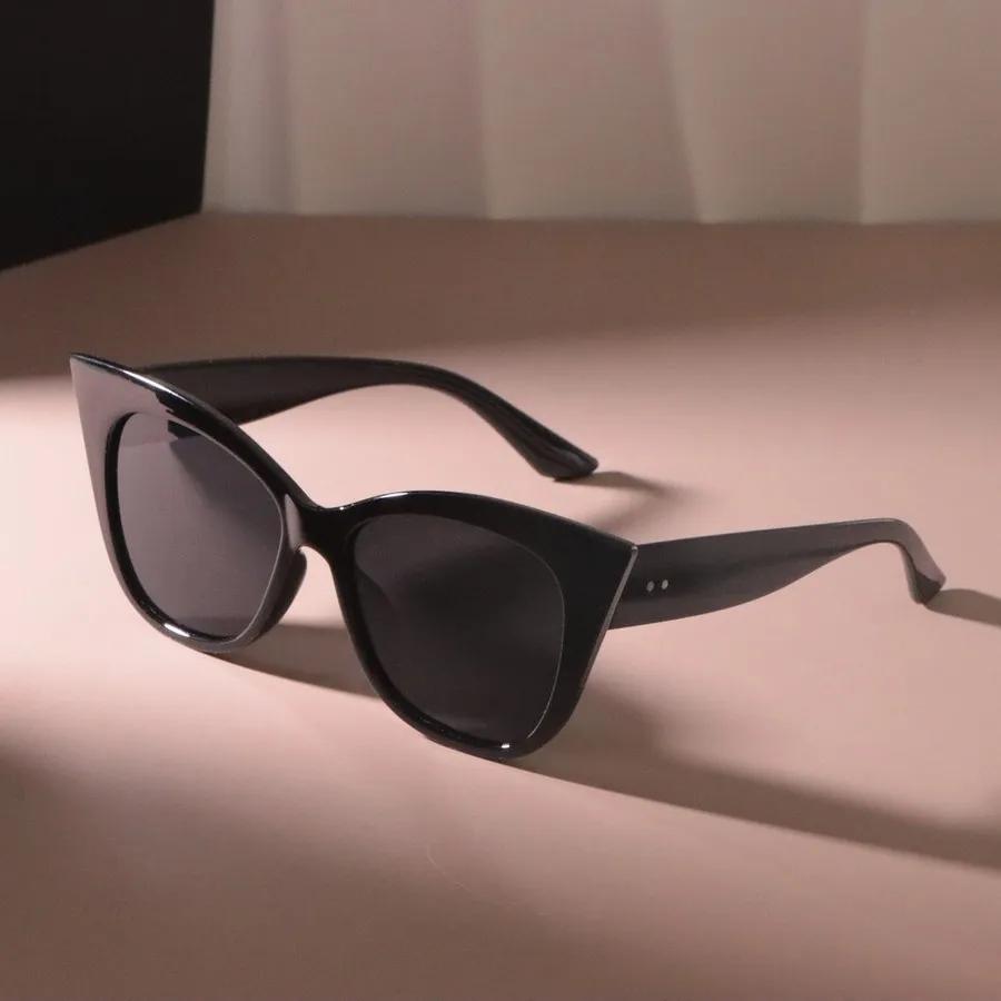 Stylish Cat Eye Sunglasses Women Men Trendy Brand Mirror Lens Sun Glasses Female Male Retro Colors