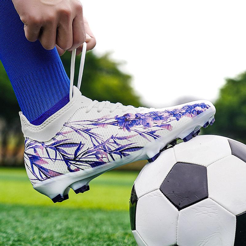 

2025 new football shoes men s large size low-top youth student spike training sports shoes 35