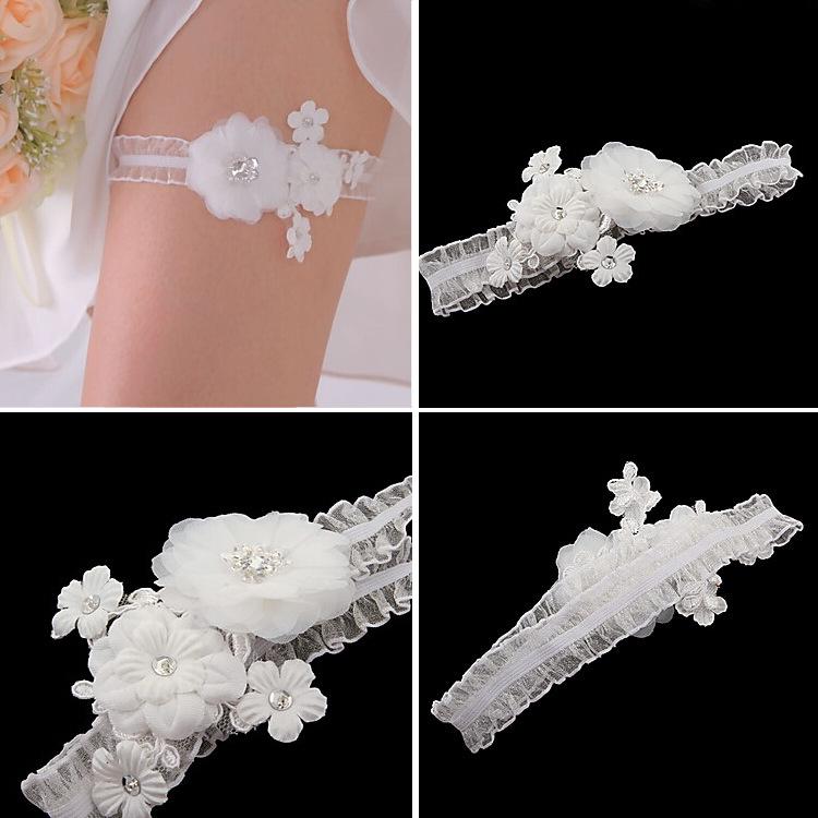 Western Wedding Bride Garter with Lace Floral Applique Decoration