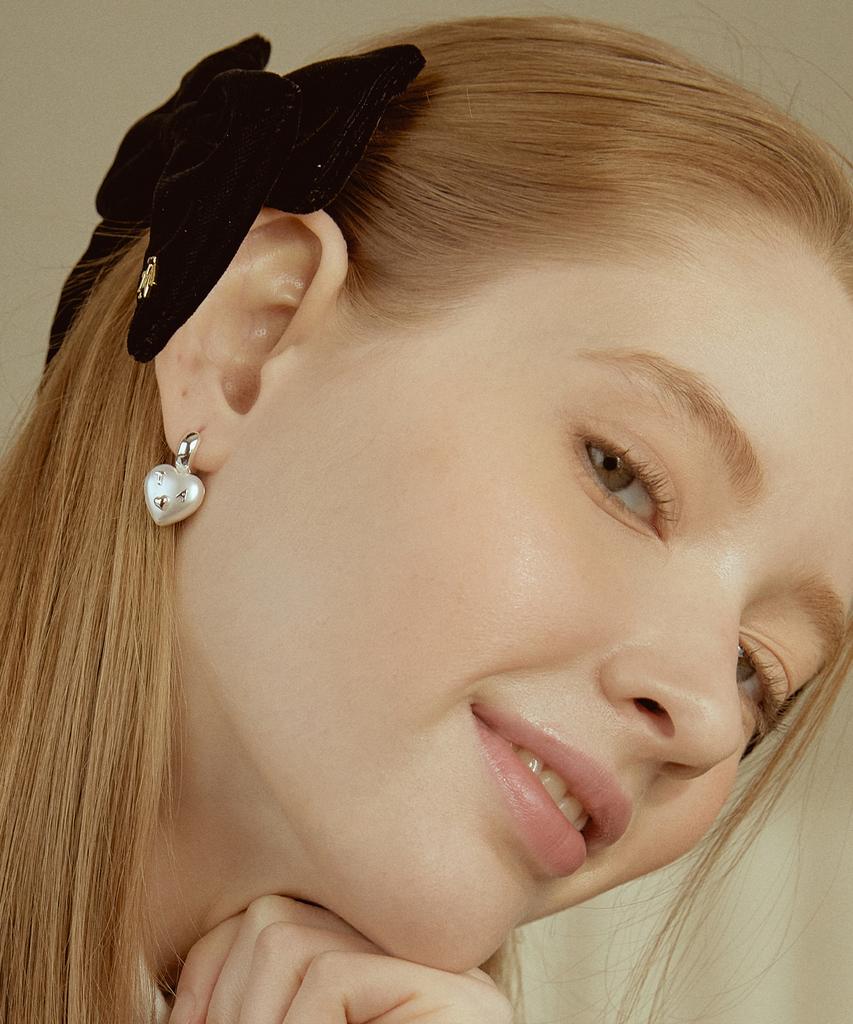 Tatiana Lettering Pearl Heart Hoop Earring Ec1948