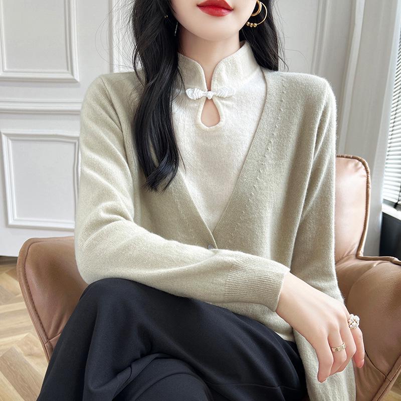 Frog Button Stand-Up Collar Cashmere Sweater - Chinese Style, Women's Autumn/Winter High-End Pullover