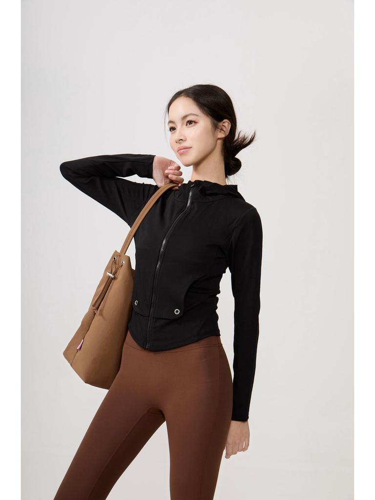 Lu Chuan Slim Fit Hooded Yoga Jacket with Waistband Pocket and Zipper.
