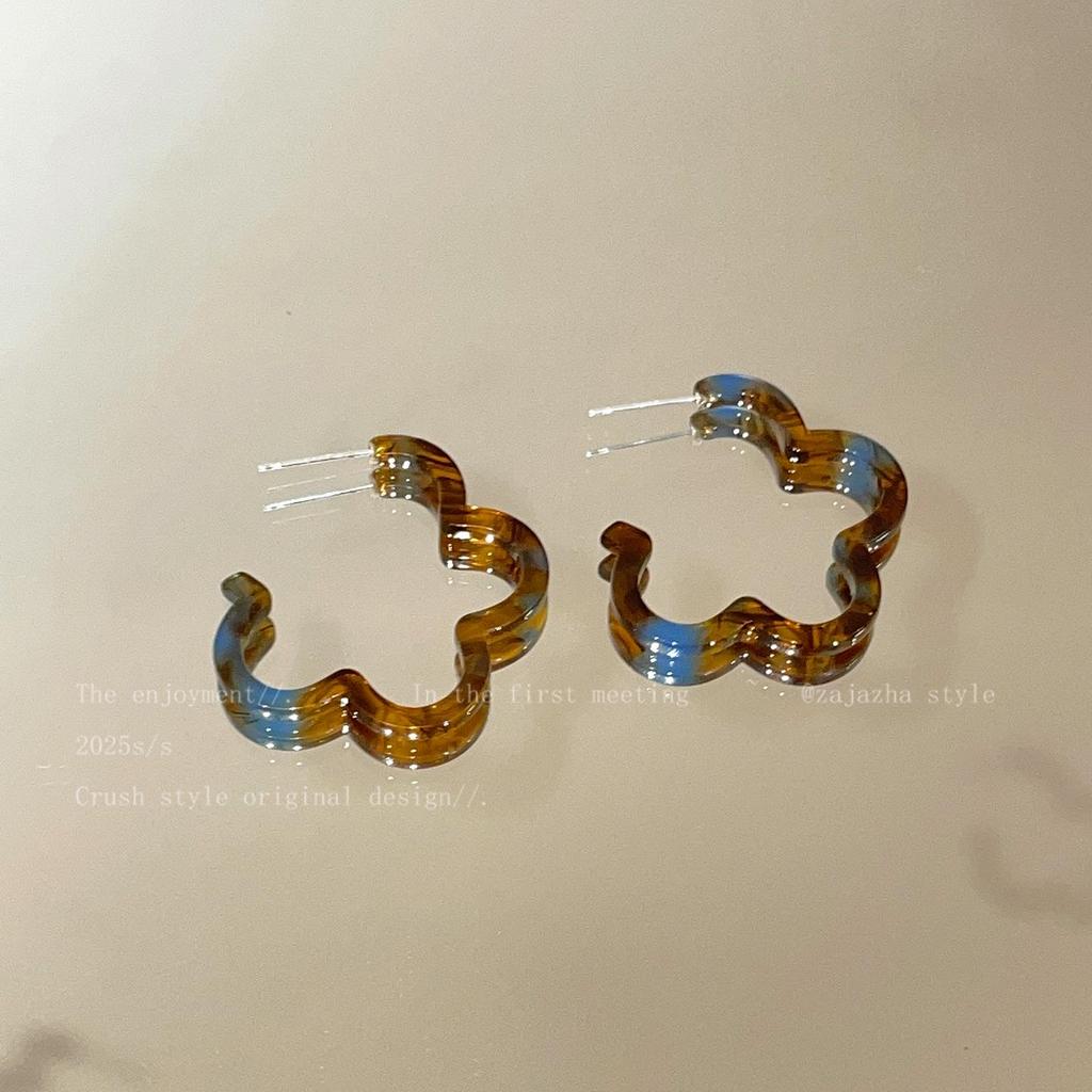 Blue Flower Stud Earrings - Women's Summer Beach Style Accessory with Dopamine Niche Design in Pink