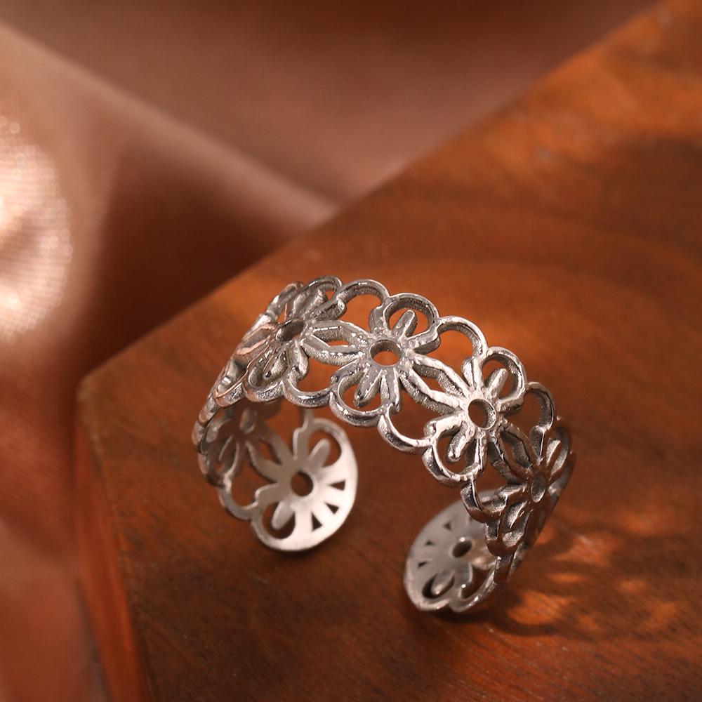 Stainless Steel Rings Geometrical Hollow Irregular Flowers Open Ring Minimalist Design Sense Ring For Women Zircon Banquet Gift