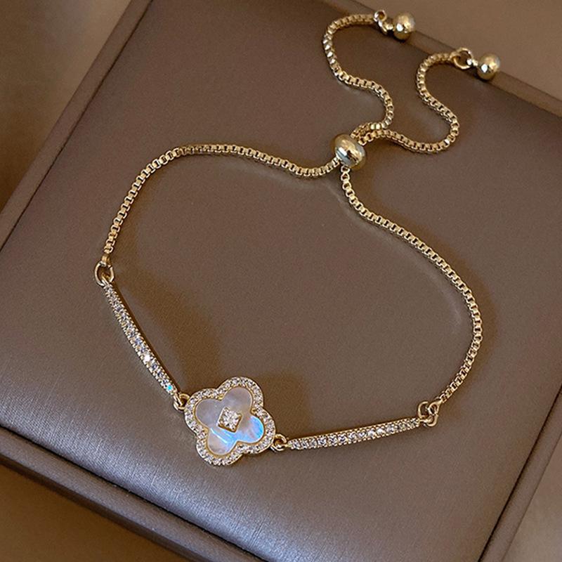 High-End Zircon Floral Heart Bracelet - Luxurious Sparkle for Women