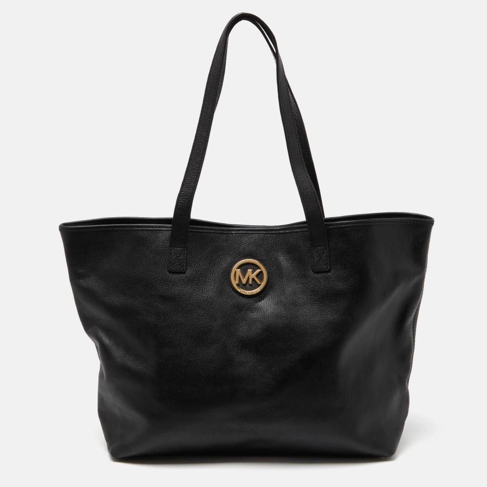 

Michael Kors Leather Jet Set Travel Tote black