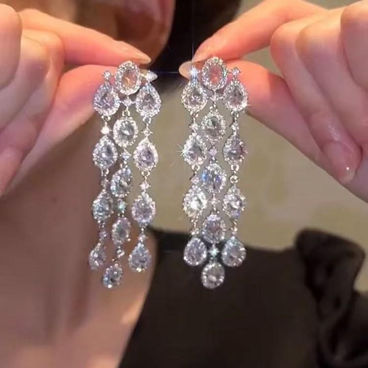European & American Style Silver Needle Full Rhinestone Irregular Drop Earrings - Exquisite Luxury Design, Niche Fashion Versatile Earrings