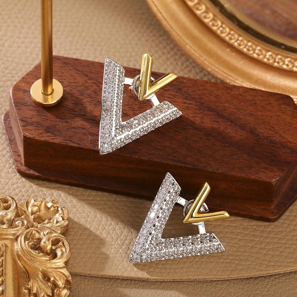 V-Shaped Luxury Earrings: Elegant, Two-Way Design, Fashionable Studs with Unique Versatile Style.