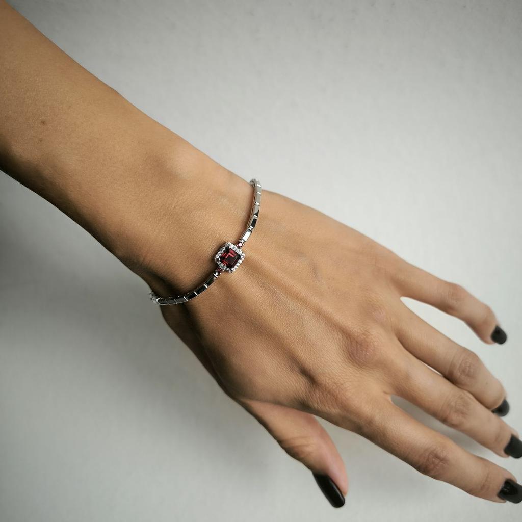 Silberarmband mit natürlichem Granat, Gewicht des Artikels 8,35 g (2190844)