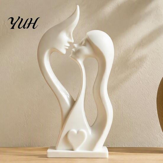 Modern Minimalist Ornaments for Living Room Abstract Couple Figurine, Lover Statue Home Decor, Romantic Love Sculpture Artistic Embrace Figurines