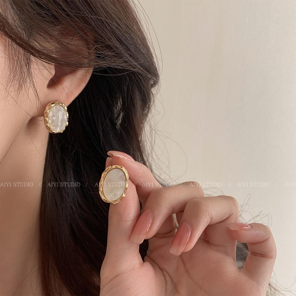 Exquisite Fashion Geometry Square Shell Stud Earring for Women Personality Gold Color Korea Earring Summer Beach Jewelry Gift