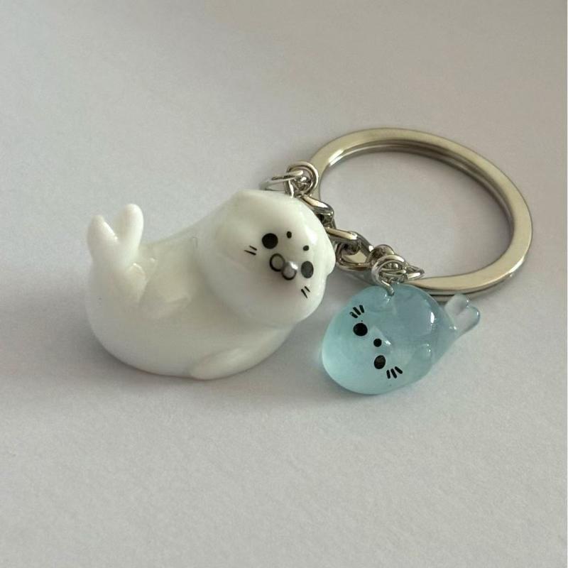 1/2/4 Stück Cartoon 3D Leuchtender Seelöwe Schlüsselanhänger Niedliches Tier Taschenanhänger Dekoration Auto Schlüsselring Geschenk für Paare