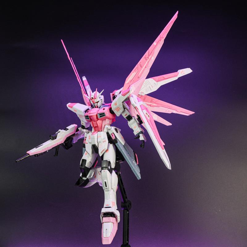 In-Stock SUPA FM 1/100 Freedom Shanghai Statue Ver. Matte Sakura Spray Painted Articulated Model Kit  Action Figures Collectible