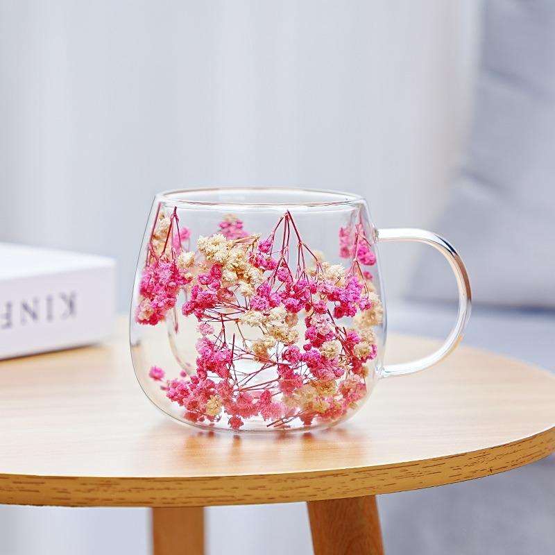 Double Wall Glass Tea Cup with Dried Flowers, Insulated Glass Mug for Coffee & Home Decor