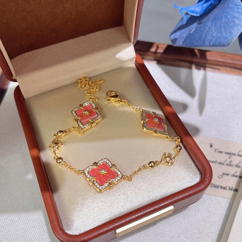 Italian Cloth Qi Lati Natural White Fritillary Four-Leaf Clover Bracelet Women'S Fashion Retro Rhombus Chalcedony Jewelry